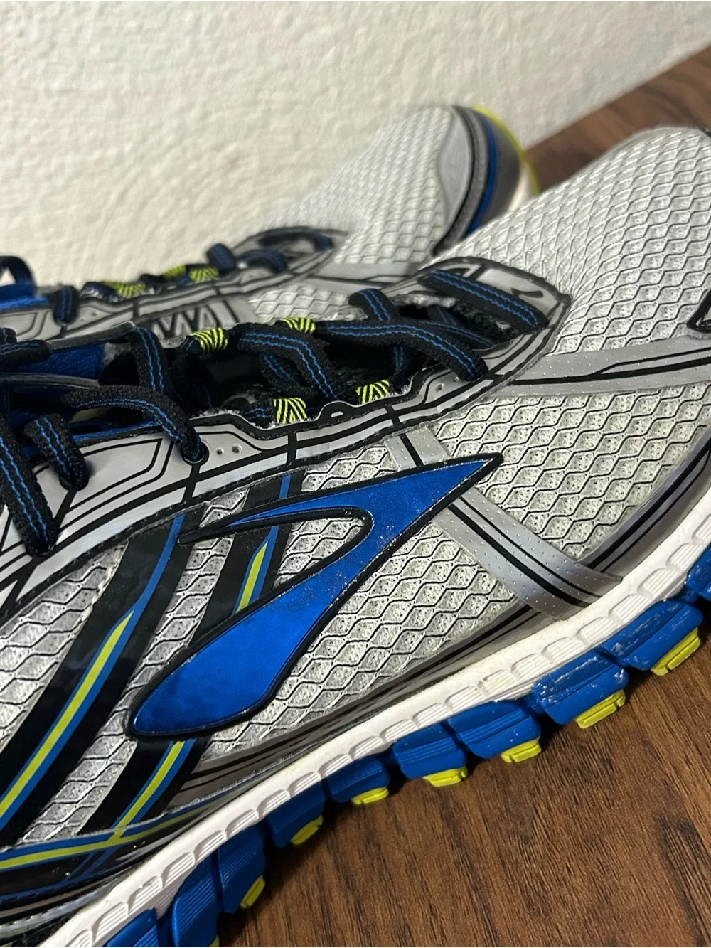 Brooks Adrenaline GTS 15 Stability Running Shoes Men’s Size 10 (D) Blue Silver